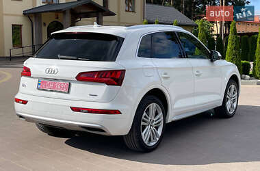 Внедорожник / Кроссовер Audi Q5 2019 в 