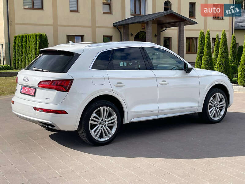 Внедорожник / Кроссовер Audi Q5 2019 в Львове