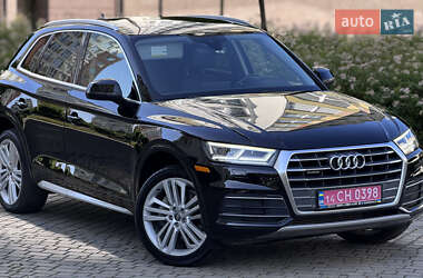 Внедорожник / Кроссовер Audi Q5 2018 в 