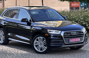 Внедорожник / Кроссовер Audi Q5 2018 в 