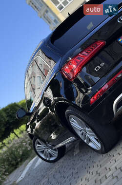 Внедорожник / Кроссовер Audi Q5 2018 в 