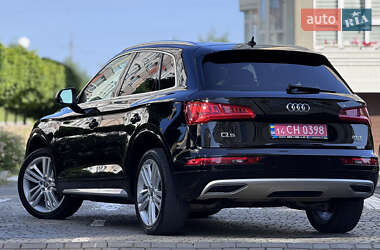 Внедорожник / Кроссовер Audi Q5 2018 в 
