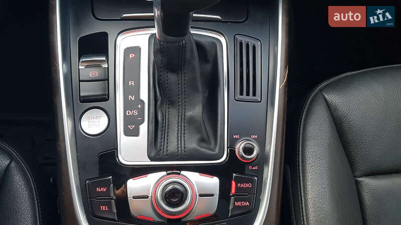 Внедорожник / Кроссовер Audi Q5 2015 в Городке