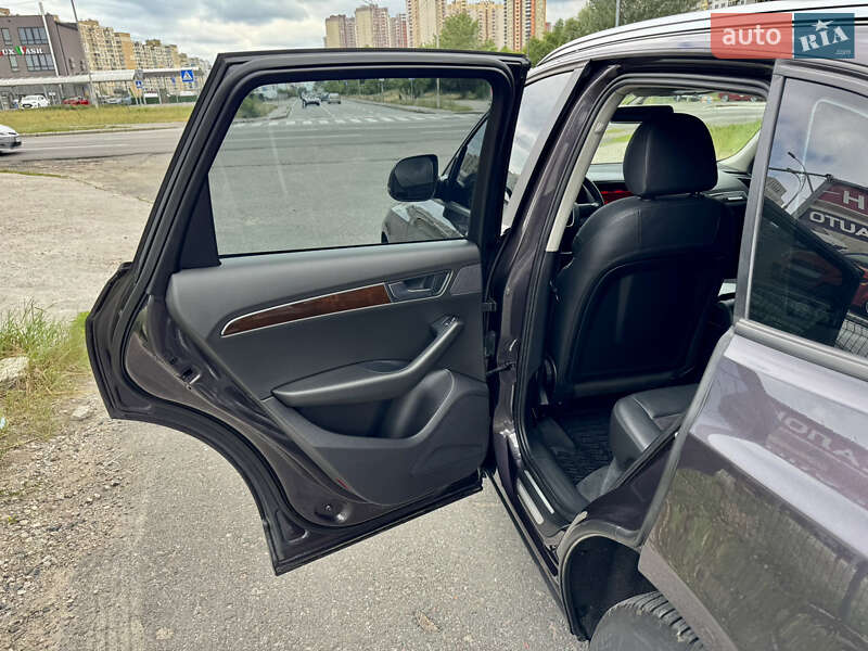 Внедорожник / Кроссовер Audi Q5 2012 в Киеве
