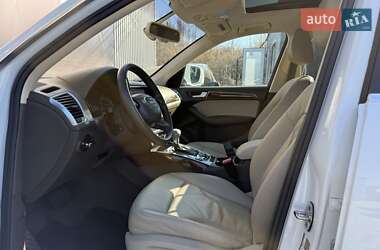 Позашляховик / Кросовер Audi Q5 2014 в 