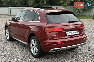 Внедорожник / Кроссовер Audi Q5 2018 в 