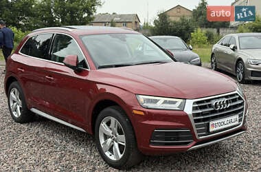 Внедорожник / Кроссовер Audi Q5 2018 в 