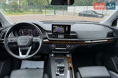 Внедорожник / Кроссовер Audi Q5 2018 в 