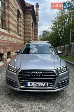 Внедорожник / Кроссовер Audi Q5 2017 в 