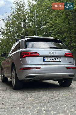 Внедорожник / Кроссовер Audi Q5 2017 в 