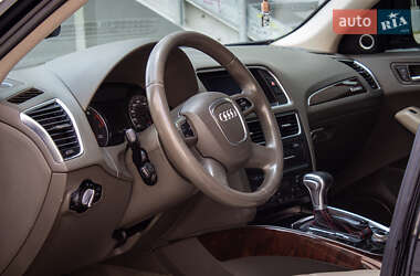 Внедорожник / Кроссовер Audi Q5 2011 в 