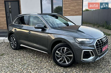 Внедорожник / Кроссовер Audi Q5 2022 в 