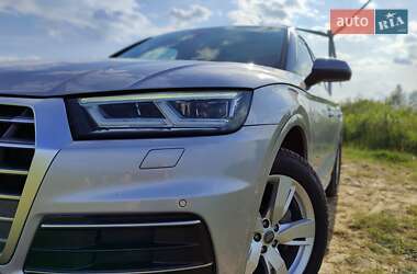 Внедорожник / Кроссовер Audi Q5 2017 в 