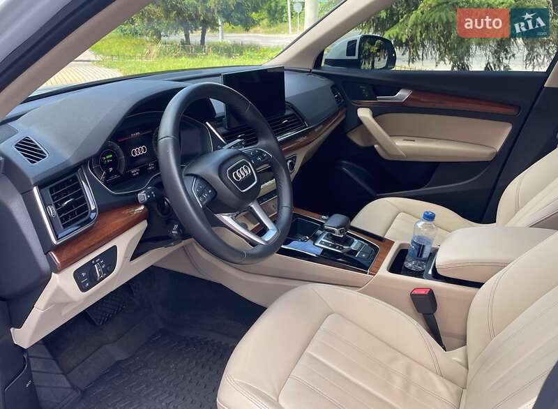 Внедорожник / Кроссовер Audi Q5 2021 в Киеве