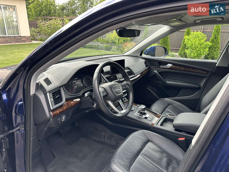 Внедорожник / Кроссовер Audi Q5 2017 в Киеве