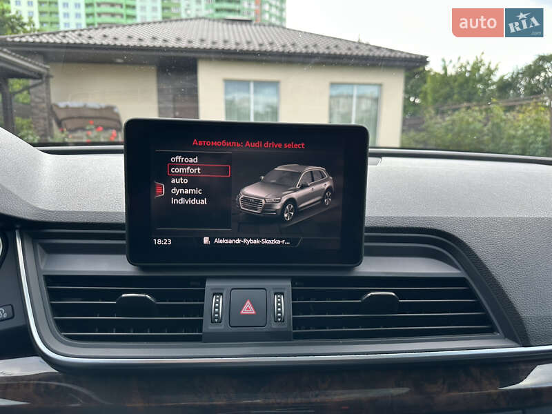 Внедорожник / Кроссовер Audi Q5 2017 в Киеве