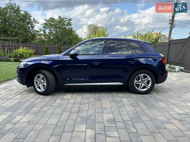 Внедорожник / Кроссовер Audi Q5 2017 в Киеве