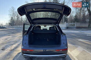 Внедорожник / Кроссовер Audi Q5 2018 в 