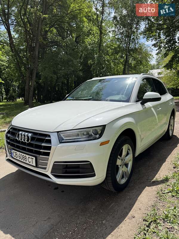 Позашляховик / Кросовер Audi Q5 2019 в Чернігові