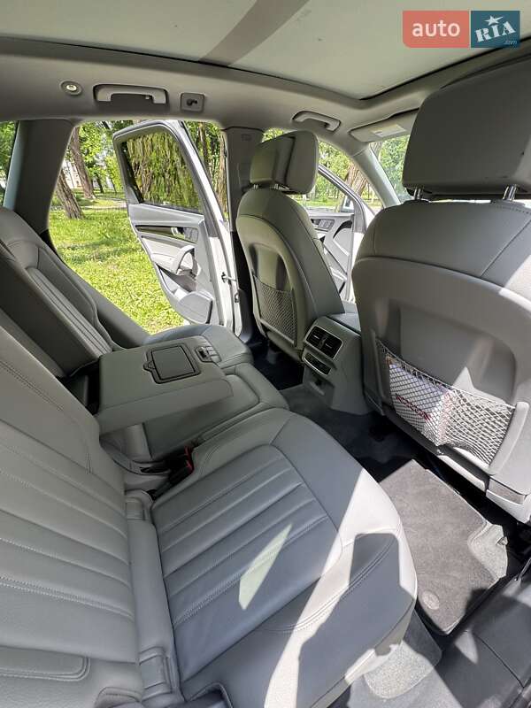 Позашляховик / Кросовер Audi Q5 2019 в Чернігові