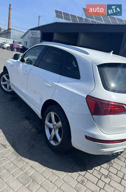 Внедорожник / Кроссовер Audi Q5 2009 в 