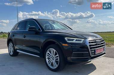Внедорожник / Кроссовер Audi Q5 2018 в 