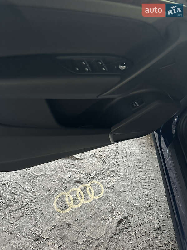 Внедорожник / Кроссовер Audi Q5 2017 в Киеве