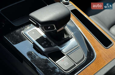 Внедорожник / Кроссовер Audi Q5 2023 в 