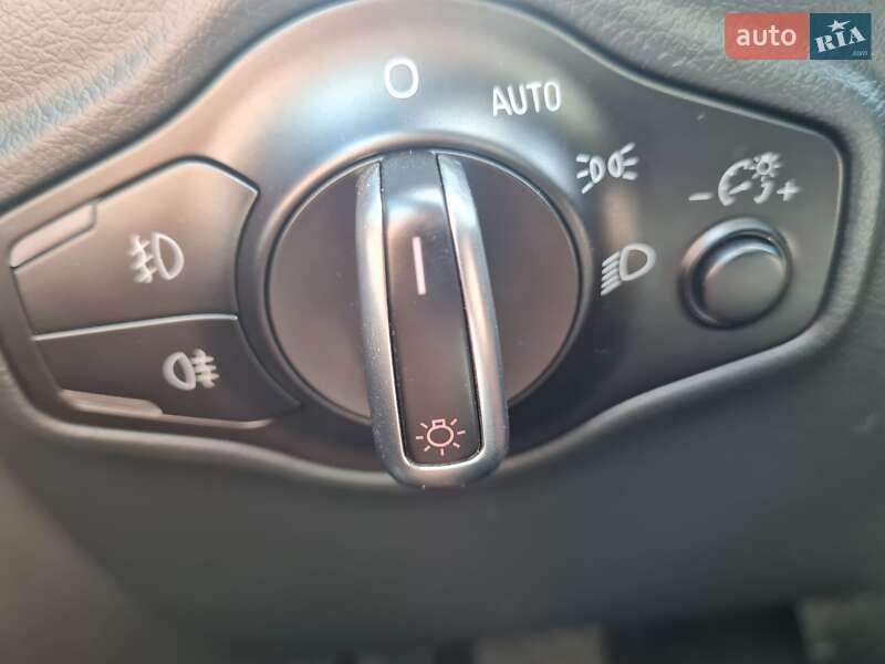 Внедорожник / Кроссовер Audi Q5 2015 в Днепре