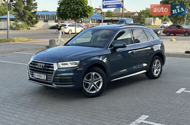 Внедорожник / Кроссовер Audi Q5 2017 в 