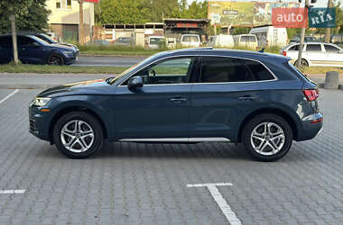 Внедорожник / Кроссовер Audi Q5 2017 в 