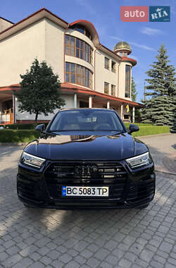 Внедорожник / Кроссовер Audi Q5 2017 в 