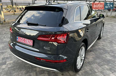 Внедорожник / Кроссовер Audi Q5 2018 в 