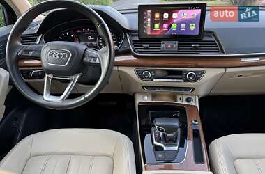 Внедорожник / Кроссовер Audi Q5 2021 в 