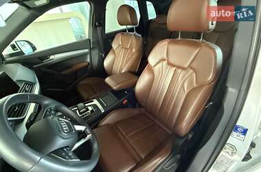 Внедорожник / Кроссовер Audi Q5 2017 в 