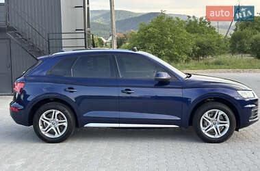 Внедорожник / Кроссовер Audi Q5 2018 в 