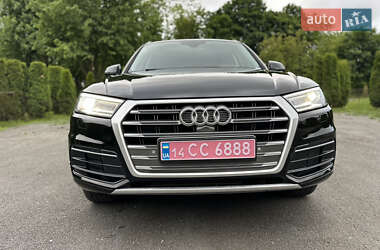 Внедорожник / Кроссовер Audi Q5 2018 в 