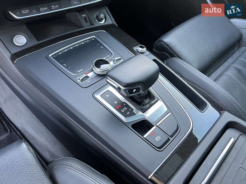 Внедорожник / Кроссовер Audi Q5 2018 в Киеве