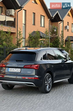 Внедорожник / Кроссовер Audi Q5 2018 в 
