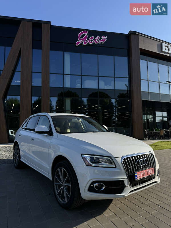 Внедорожник / Кроссовер Audi Q5 2015 в 