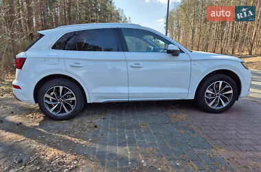 Внедорожник / Кроссовер Audi Q5 2022 в 