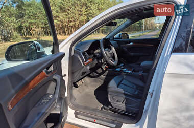 Внедорожник / Кроссовер Audi Q5 2022 в 