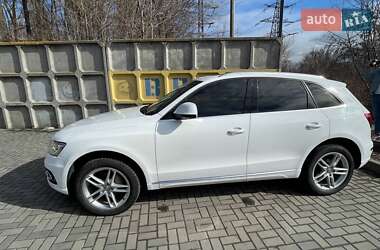 Внедорожник / Кроссовер Audi Q5 2012 в 