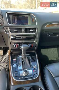 Внедорожник / Кроссовер Audi Q5 2012 в 