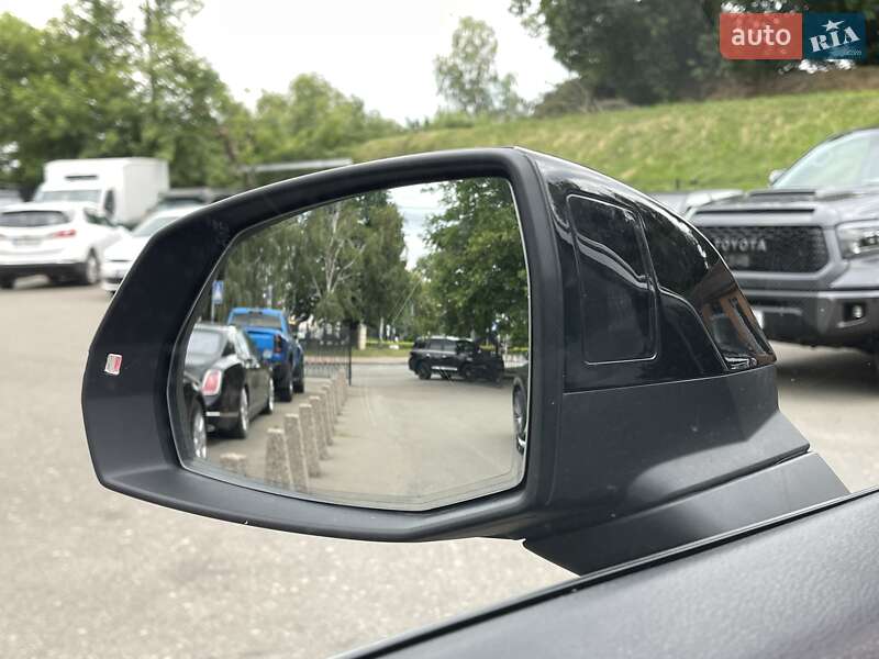 Внедорожник / Кроссовер Audi Q5 2023 в Киеве