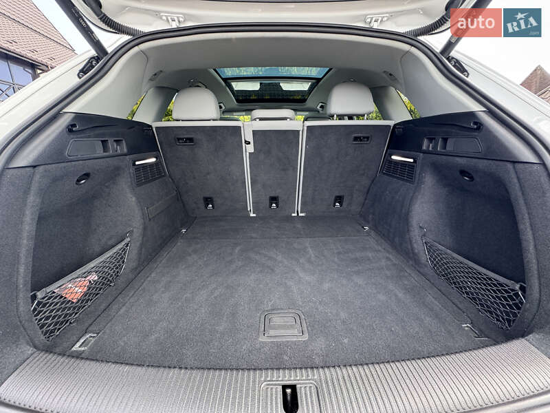 Внедорожник / Кроссовер Audi Q5 2022 в Стрые
