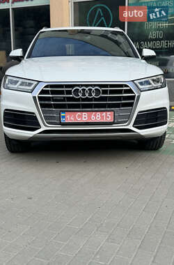 Внедорожник / Кроссовер Audi Q5 2019 в 