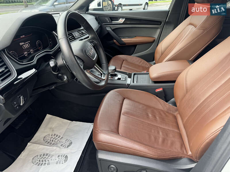 Позашляховик / Кросовер Audi Q5 2019 в Львові