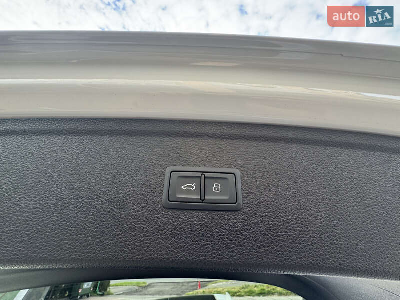 Позашляховик / Кросовер Audi Q5 2019 в Львові