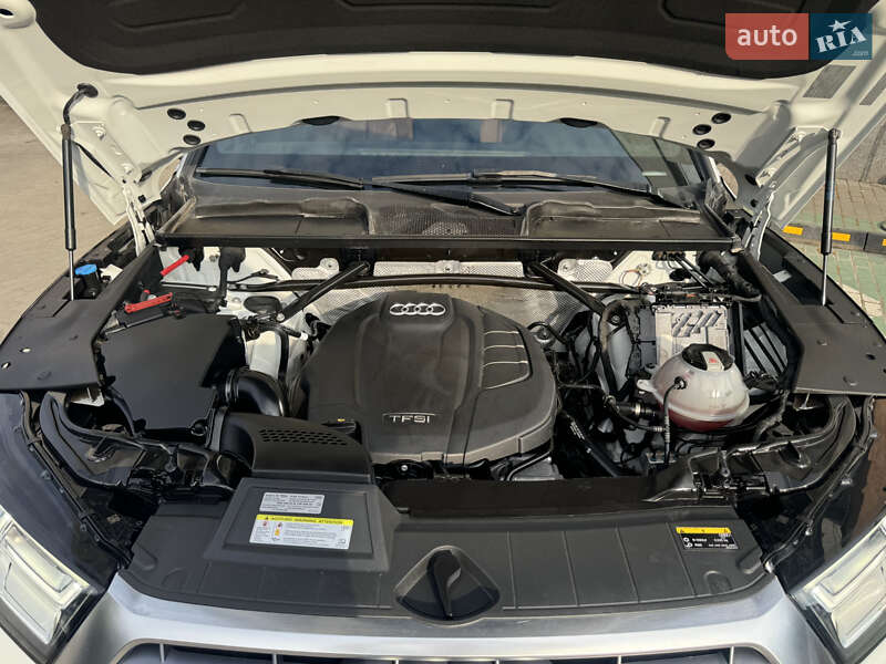 Позашляховик / Кросовер Audi Q5 2019 в Львові